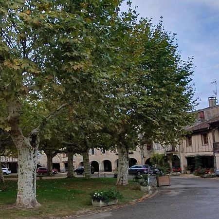 La Maison Des Cornieres Fourcès Exteriér fotografie