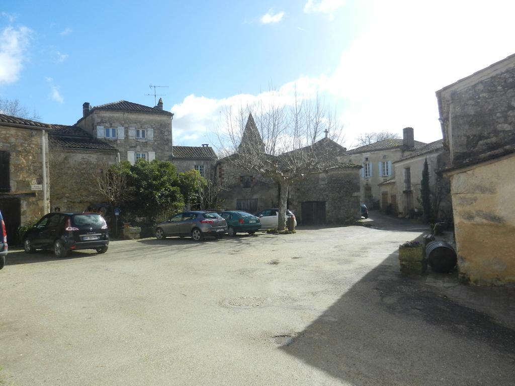 La Maison Des Cornieres Fourcès Exteriér fotografie